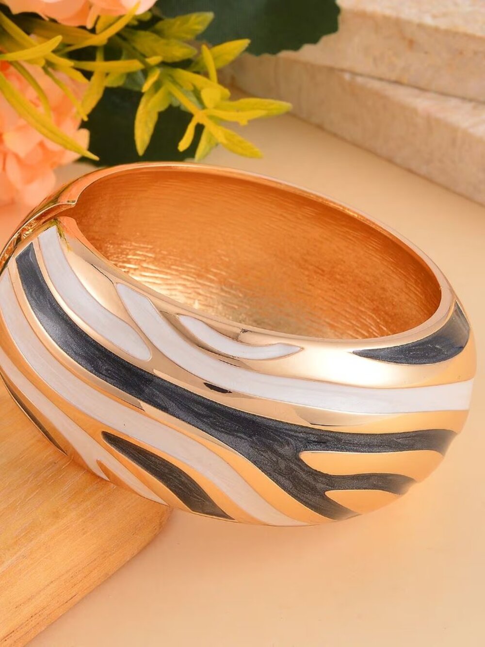 Black and White Color Enameled Bangle Bracelet (7.00 In) in Goldtone - NEW